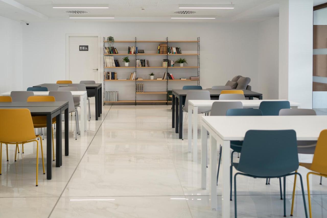 Апартаменты Micampus Avenida Del Puerto - Residencia De Estudiantes Валенсия Экстерьер фото